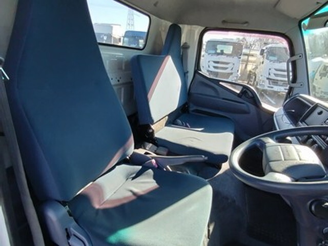 三菱ふそうキャンターセーフティローダー小型（2t・3t）[写真21]