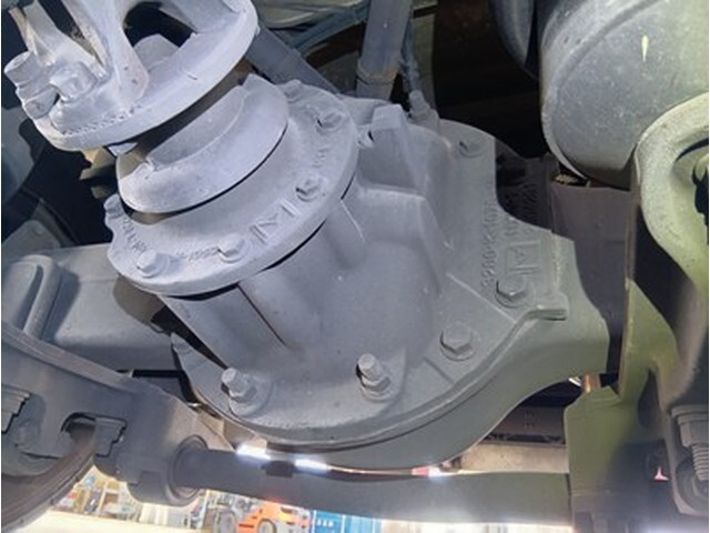 UDトラックスクオンアルミウイング大型（10t）[写真13]