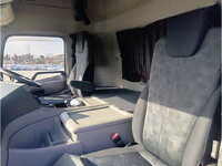 UDトラックスクオンアルミウイング大型（10t）[写真23]