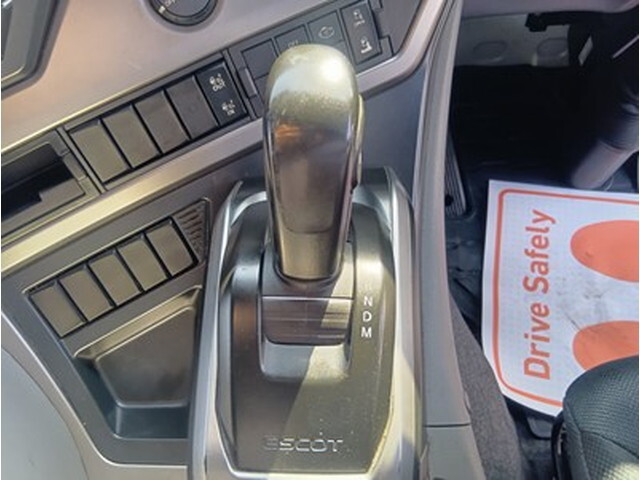 UDトラックスクオンアルミウイング大型（10t）[写真25]