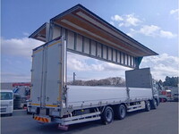 UDトラックスクオンアルミウイング大型（10t）[写真02]