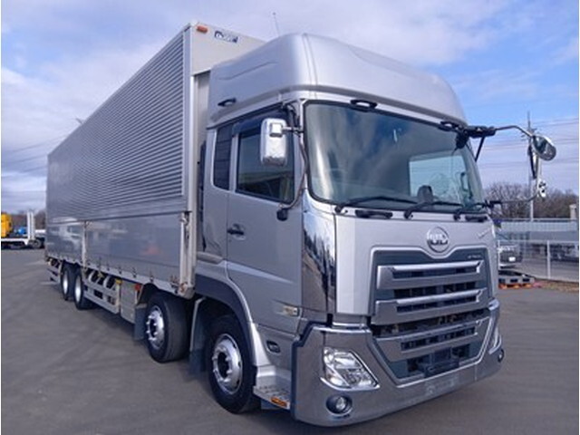 UDトラックスクオンアルミウイング大型（10t）[写真03]