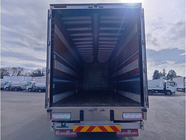 UDトラックスクオンアルミウイング大型（10t）[写真06]