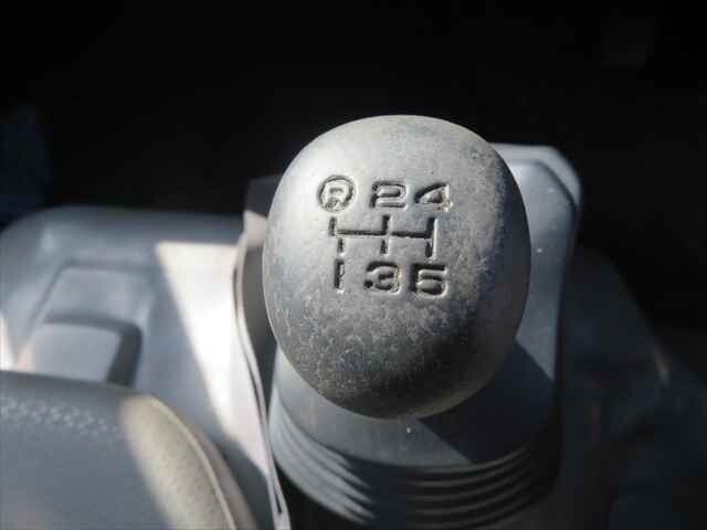 日野デュトロクレーン3段小型（2t・3t）[写真31]