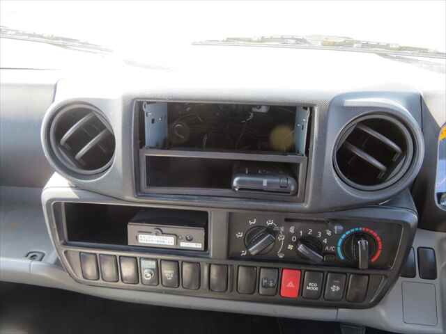 日野デュトロクレーン3段小型（2t・3t）[写真32]