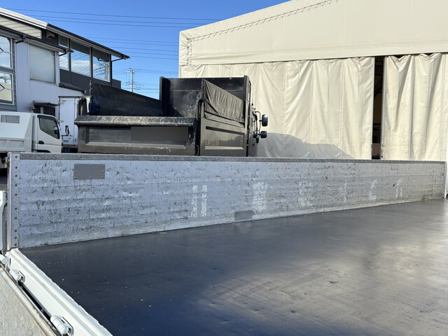 いすゞエルフアルミブロック小型（2t・3t）[写真12]