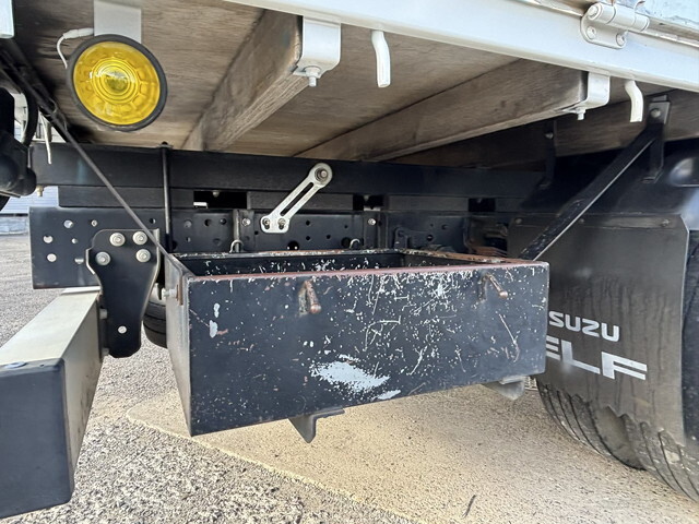 いすゞエルフアルミブロック小型（2t・3t）[写真15]