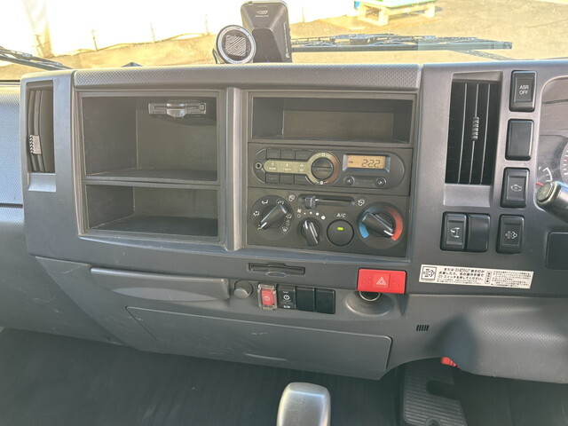 いすゞエルフアルミブロック小型（2t・3t）[写真34]