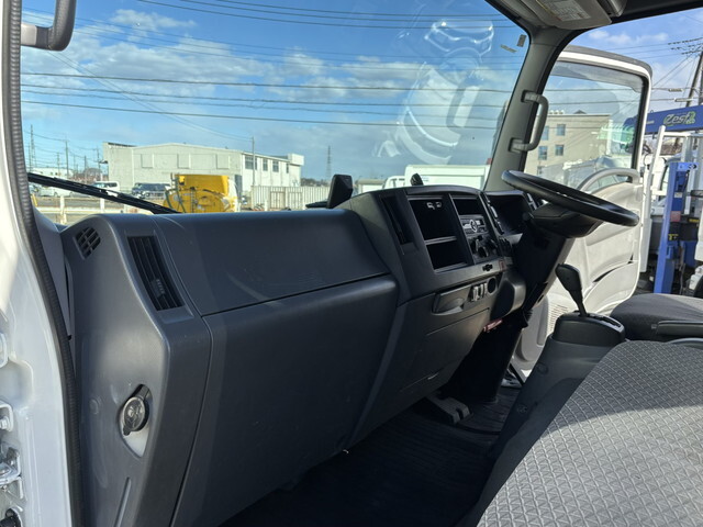 いすゞエルフアルミブロック小型（2t・3t）[写真38]