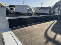 いすゞエルフ平ボディ小型（2t・3t）[写真24]