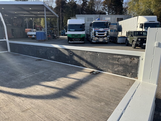 いすゞエルフ平ボディ小型（2t・3t）[写真24]