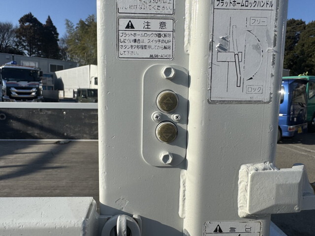 いすゞエルフ平ボディ小型（2t・3t）[写真25]