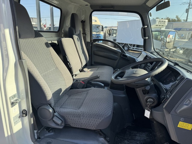 いすゞエルフ平ボディ小型（2t・3t）[写真05]