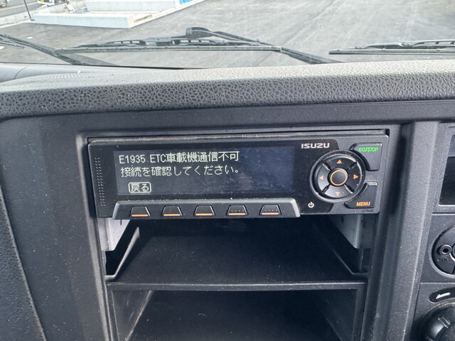 いすゞギガアルミウイング大型（10t）[写真11]