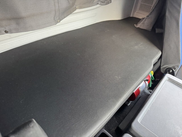 いすゞギガアルミウイング大型（10t）[写真13]