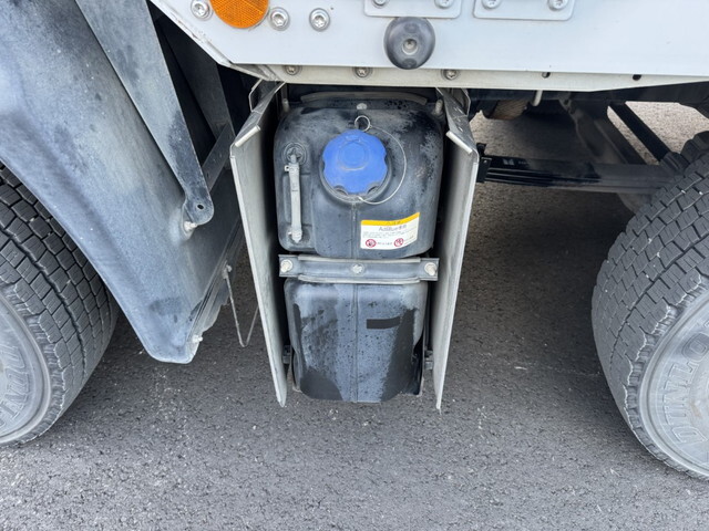 いすゞギガアルミウイング大型（10t）[写真28]