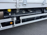 いすゞギガアルミウイング大型（10t）[写真30]