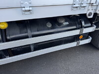 いすゞギガアルミウイング大型（10t）[写真32]