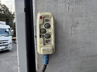 UDトラックスクオンアルミウイング大型（10t）[写真12]