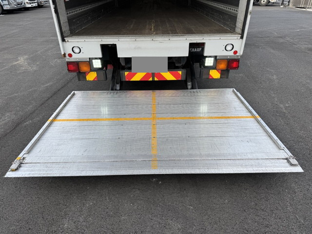 UDトラックスクオンアルミウイング大型（10t）[写真18]