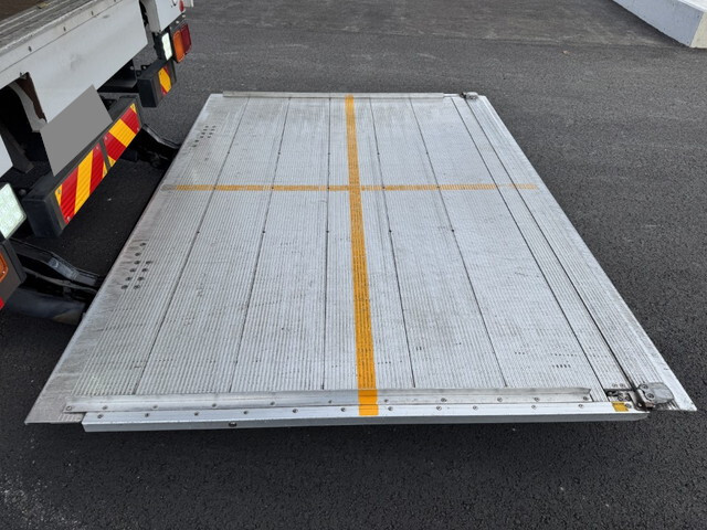 UDトラックスクオンアルミウイング大型（10t）[写真19]