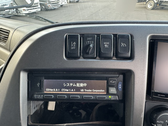 UDトラックスクオンアルミウイング大型（10t）[写真22]