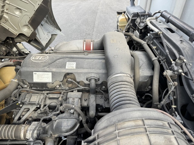 UDトラックスクオンアルミウイング大型（10t）[写真28]