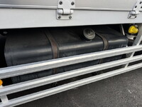 UDトラックスクオンアルミウイング大型（10t）[写真33]