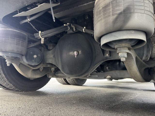 UDトラックスクオンアルミウイング大型（10t）[写真35]