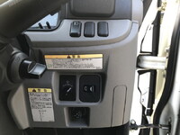 三菱ふそうキャンター平ボディ小型（2t・3t）[写真12]