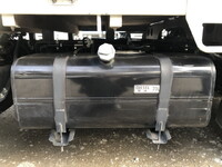 三菱ふそうキャンター平ボディ小型（2t・3t）[写真27]