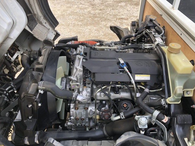 三菱ふそうキャンター平ボディ小型（2t・3t）[写真28]