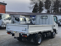 三菱ふそうキャンター平ボディ小型（2t・3t）[写真02]