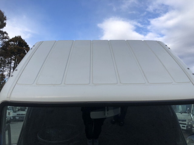 三菱ふそうキャンター平ボディ小型（2t・3t）[写真30]