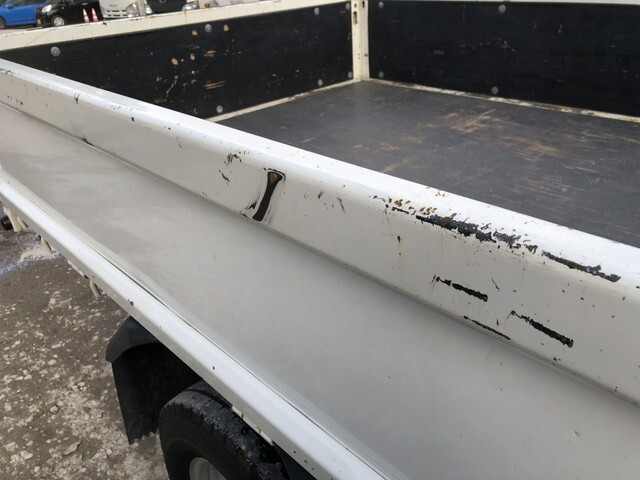 三菱ふそうキャンター平ボディ小型（2t・3t）[写真33]