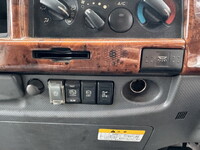 いすゞフォワードクレーン4段増トン（6t・8t）[写真12]