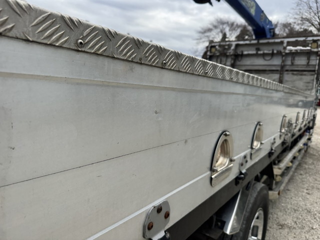 いすゞフォワードクレーン4段増トン（6t・8t）[写真36]