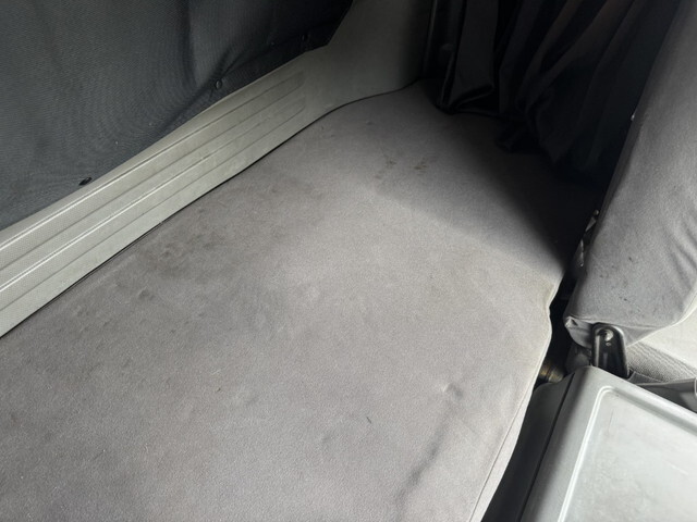 いすゞフォワードクレーン4段増トン（6t・8t）[写真09]