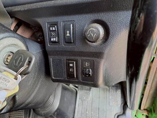 日野プロフィア冷蔵冷凍ウイング大型（10t）[写真15]