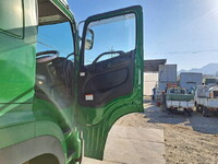 日野プロフィア冷蔵冷凍ウイング大型（10t）[写真18]