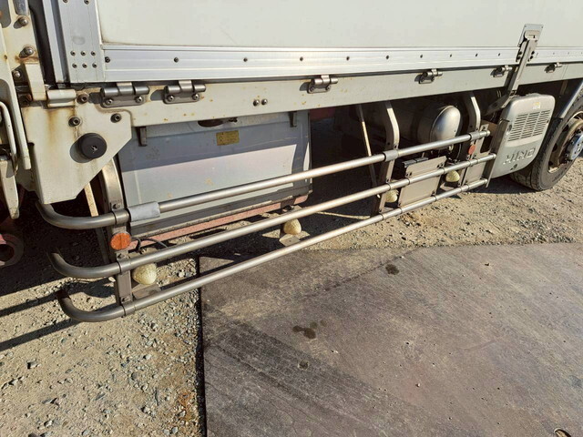 日野プロフィア冷蔵冷凍ウイング大型（10t）[写真35]