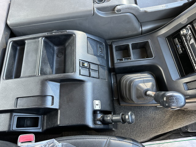 いすゞギガセルフローダー大型（10t）[写真18]