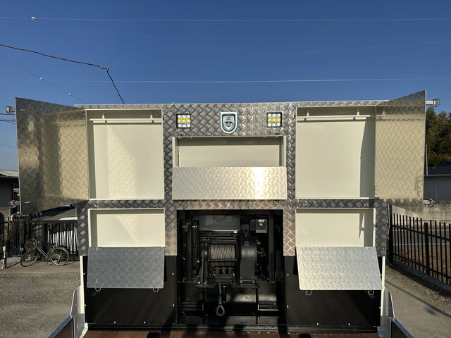 いすゞギガセルフローダー大型（10t）[写真24]