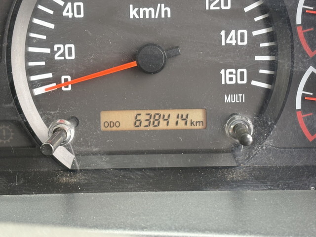 いすゞフォワードアルミブロック中型（4t）[写真20]