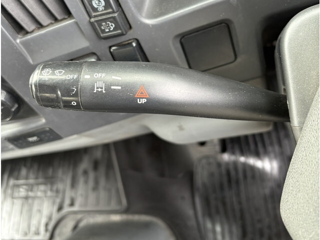 いすゞフォワードアルミブロック中型（4t）[写真23]