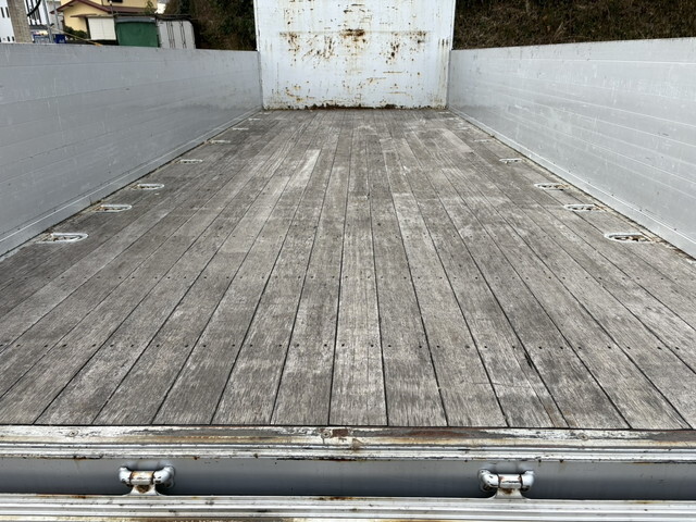 いすゞフォワードアルミブロック中型（4t）[写真09]