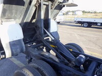 三菱ふそうキャンターダンプ小型（2t・3t）[写真13]