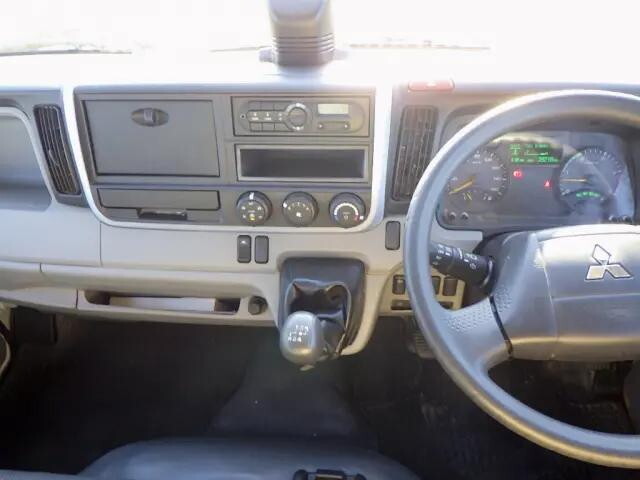 三菱ふそうキャンターダンプ小型（2t・3t）[写真26]