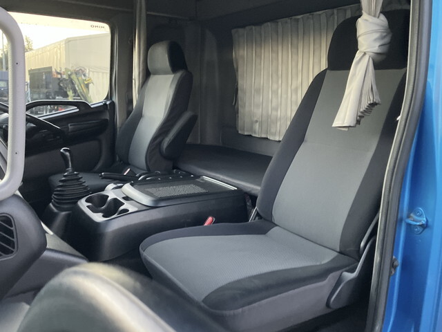 日野レンジャーアルミウイング中型（4t）[写真30]