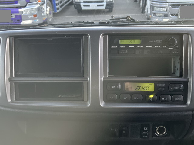 日野レンジャーアルミウイング中型（4t）[写真36]